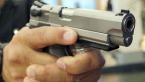 Mató a su amiga cuando quiso sacarse una selfie con un arma Mató a su amiga cuando quiso sacarse una selfie con un arma