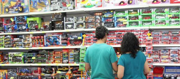Conocé las promociones para comprar con tarjeta los regalos del Día del Niño Conocé las promociones para comprar con tarjeta los regalos del Día del Niño