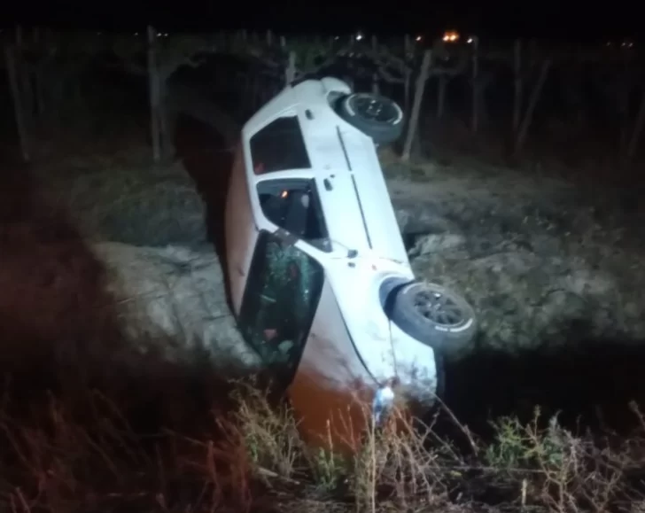 Herido al volcar en un auto Herido al volcar en un auto