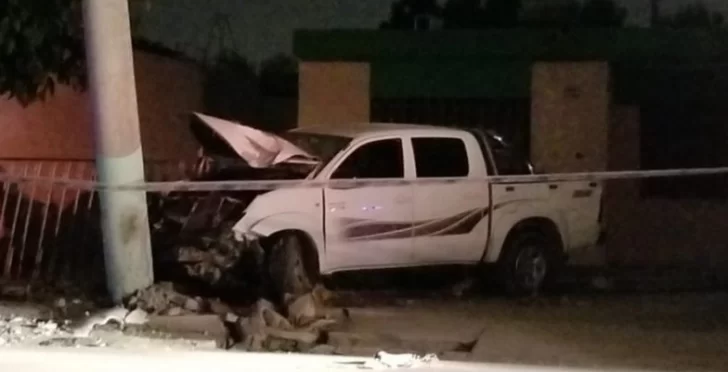 Se estrelló contra un poste