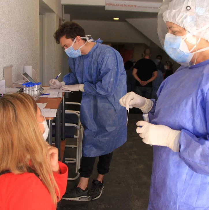 Leve disminución en la cantidad de contagios de coronavirus en San Juan