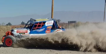 Cien autos tronaron en 9 de Julio