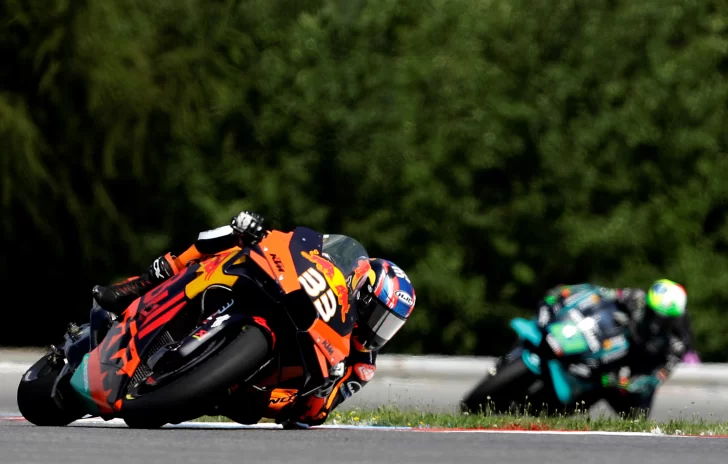 Binder tuvo su primera vez