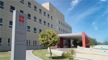 Motociclista sufrió una fractura expuesta tras chocar fuertemente contra una camioneta Motociclista sufrió una fractura expuesta tras chocar fuertemente contra una camioneta