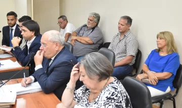 Caja MOB: imputado intentó desligarse al indicar que no firmó documento clave