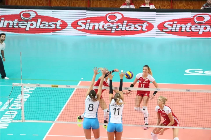 Con Helena Vidal, Las Panteras cayeron sin atenuantes frente a Polonia