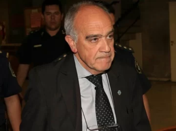 Destituyen e inhabilitan al juez Carzoglio, quien se negó a detener a Hugo y Pablo Moyano Destituyen e inhabilitan al juez Carzoglio, quien se negó a detener a Hugo y Pablo Moyano