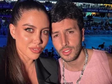 Wanda Nara, muy cerca de Sebastián Yatra en el Carnaval de Río Wanda Nara, muy cerca de Sebastián Yatra en el Carnaval de Río