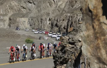 Las mejores postales de la etapa de la Vuelta a San Juan que culminó en Barreal Las mejores postales de la etapa de la Vuelta a San Juan que culminó en Barreal