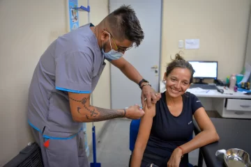 Covid: Salud comenzó a colocar las vacunas bivalentes para mayores de 12 años Covid: Salud comenzó a colocar las vacunas bivalentes para mayores de 12 años