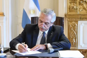 Alberto Fernández reconstruye su círculo íntimo para pelear la interna del Frente de Todos Alberto Fernández reconstruye su círculo íntimo para pelear la interna del Frente de Todos