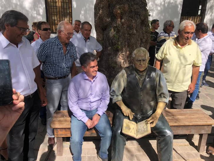 Arancibia lanzó su candidatura a gobernador e insistió con sumar más partidos a Unidos por San Juan Arancibia lanzó su candidatura a gobernador e insistió con sumar más partidos a Unidos por San Juan