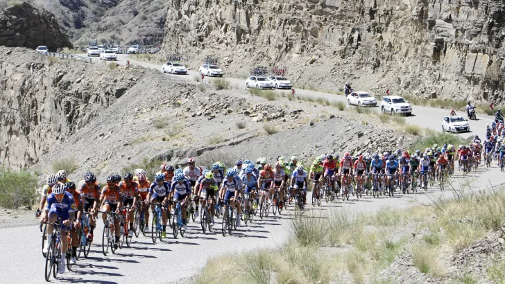 Por la etapa reina de la Vuelta habrá un corte total de ruta y otros cuando arranque la carrera Por la etapa reina de la Vuelta habrá un corte total de ruta y otros cuando arranque la carrera
