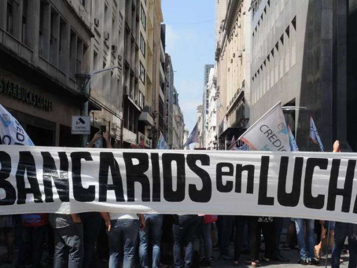 La Asociación Bancaria anunció un paro nacional de 24 horas para este mes La Asociación Bancaria anunció un paro nacional de 24 horas para este mes