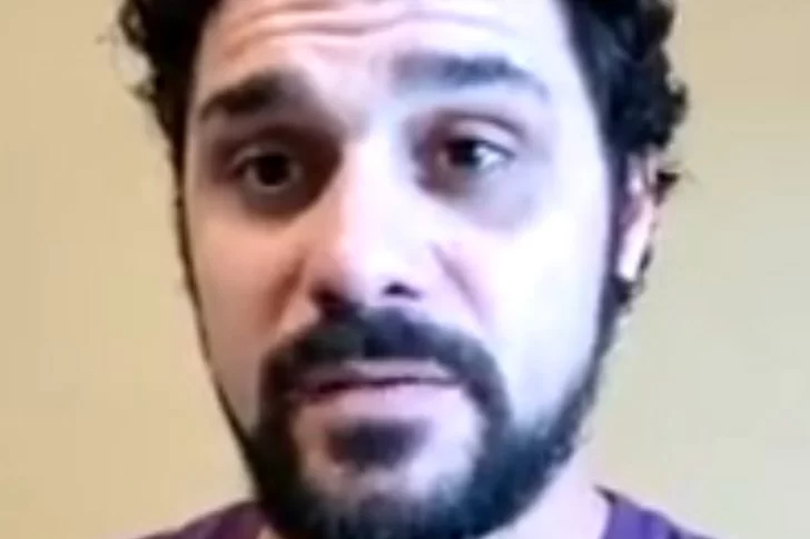 Artista chocó en moto y quedó muy grave