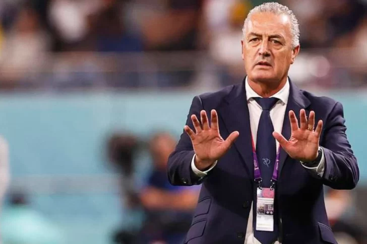 Alfaro se fue, pero ya hay pelea por la deuda