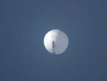 China expresó “fuerte descontento” por el derribo del globo por parte de EE.UU. China expresó “fuerte descontento” por el derribo del globo por parte de EE.UU.