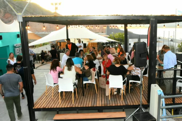 Nuevo centro para los turistas junto al dique