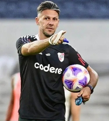 River quiere seguir prendido arriba River quiere seguir prendido arriba