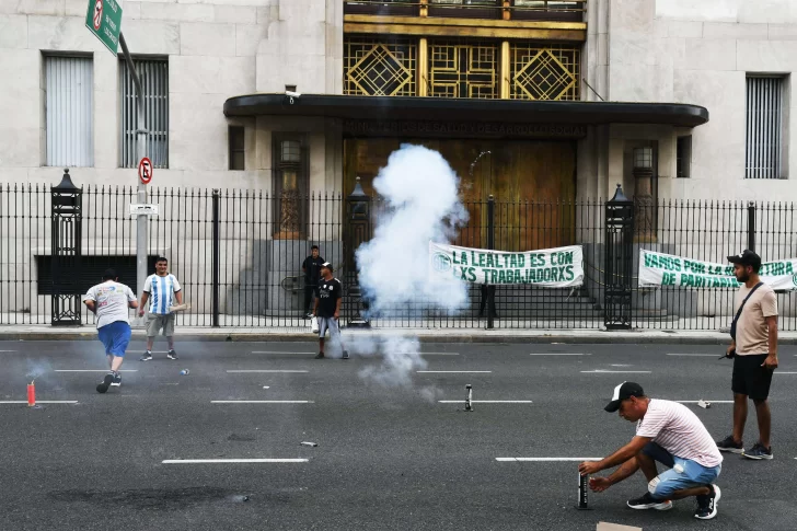 Protesta piquetera por la baja de los Potenciar