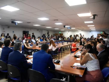 El FdT dio el primer paso en su plan de destitución de la Corte