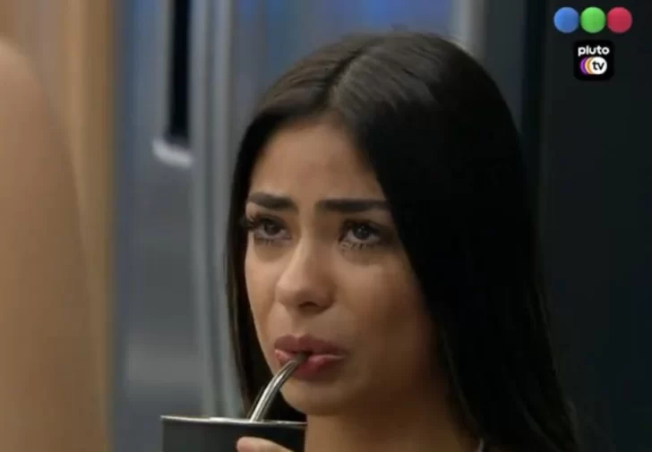 Denuncian maltrato animal en Gran Hermano: Daniela pateó a uno de los cachorros Denuncian maltrato animal en Gran Hermano: Daniela pateó a uno de los cachorros