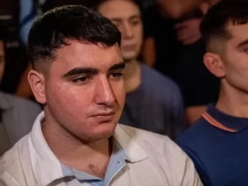 Ciro Pertossi rompió el silencio: “Esa patada no la doy yo”