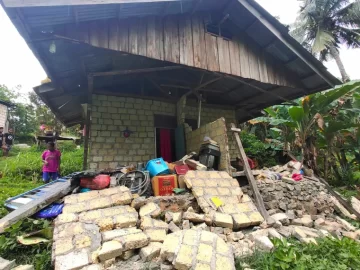 Al menos cuatro muertos tras un sismo de 5,1 en Indonesia Al menos cuatro muertos tras un sismo de 5,1 en Indonesia