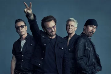 U2 regraba 40 de sus canciones y las compila en “Songs of Surrender” U2 regraba 40 de sus canciones y las compila en “Songs of Surrender”