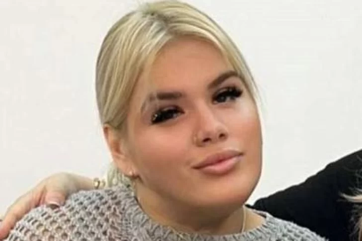 More Rial subió una foto en “modo carnaval” que detonó a sus seguidores: colaless y trompita