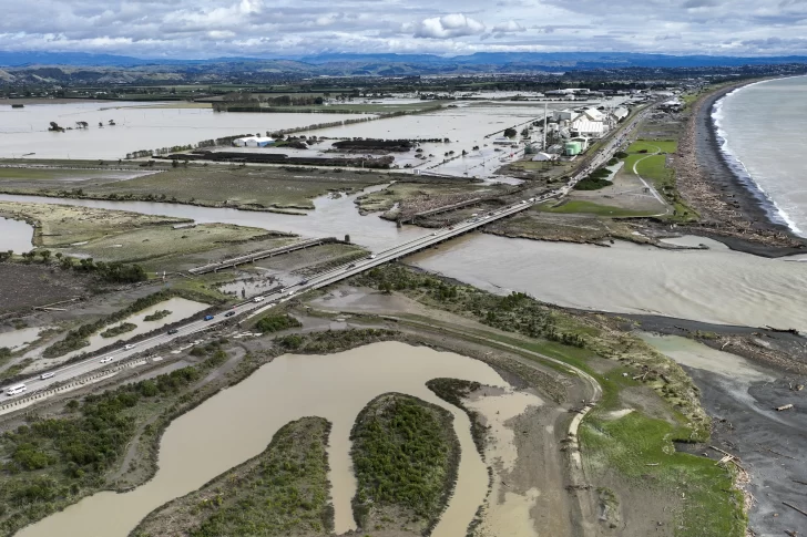 Sube a ocho el número de muertos por un ciclón en Nueva Zelanda Sube a ocho el número de muertos por un ciclón en Nueva Zelanda
