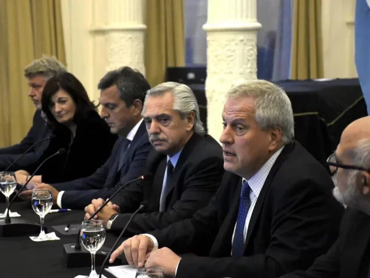 Paritaria nacional docente: acuerdan un aumento del 33,5% del salario mínimo hasta julio Paritaria nacional docente: acuerdan un aumento del 33,5% del salario mínimo hasta julio