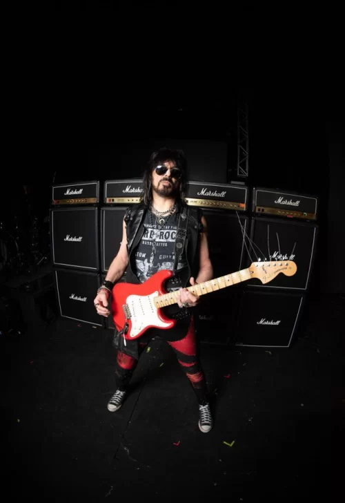 “La música no envejece con uno y sigue emocionando”