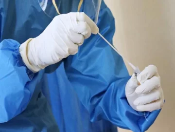 Salud asegura que los casos de covid bajaron, pero recomienda seguir con la vacunación