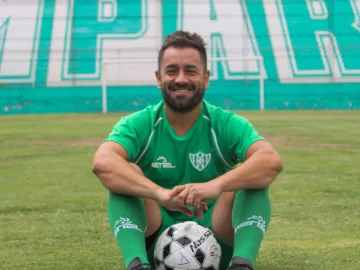 “El Mago” Prieto vuelve a Desamparados y se convierte en el tercer refuerzo “El Mago” Prieto vuelve a Desamparados y se convierte en el tercer refuerzo