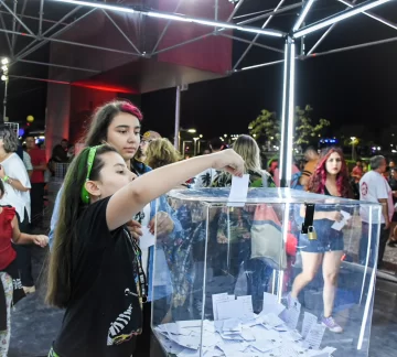 Una mujer resultó ganadora del primer sorteo del IPV en la FNS Una mujer resultó ganadora del primer sorteo del IPV en la FNS