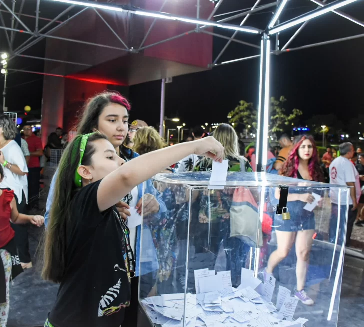 Una mujer resultó ganadora del primer sorteo del IPV en la FNS Una mujer resultó ganadora del primer sorteo del IPV en la FNS