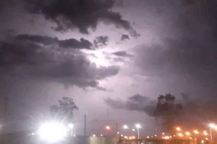 Emiten un nuevo alerta por tormentas en 6 departamentos de San Juan