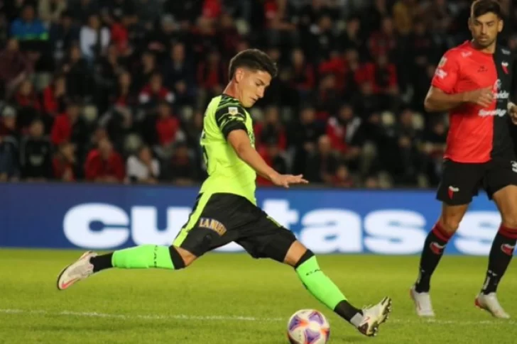 Con Francisco Álvarez como titular, Barracas Central repartió puntos con Colón