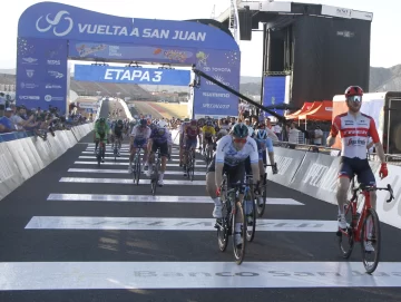 El norteamericano Quinn Simmons se escapó en el autódromo y ganó la tercera etapa El norteamericano Quinn Simmons se escapó en el autódromo y ganó la tercera etapa