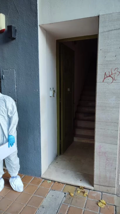 Sentía un olor nauseabundo, era el cadáver de su vecino Sentía un olor nauseabundo, era el cadáver de su vecino