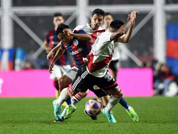 River igualó sin goles ante San Lorenzo y el lunes tendrá su primera chance de campeón River igualó sin goles ante San Lorenzo y el lunes tendrá su primera chance de campeón
