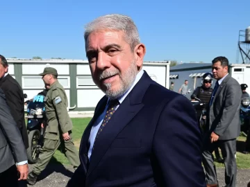 Aníbal Fernández aseguró que no participó en la decisión de enviar el Ejército a Rosario Aníbal Fernández aseguró que no participó en la decisión de enviar el Ejército a Rosario