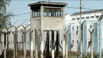 Detuvieron a un guardicárcel por practicarle sexo oral a presos a cambio de beneficios Detuvieron a un guardicárcel por practicarle sexo oral a presos a cambio de beneficios