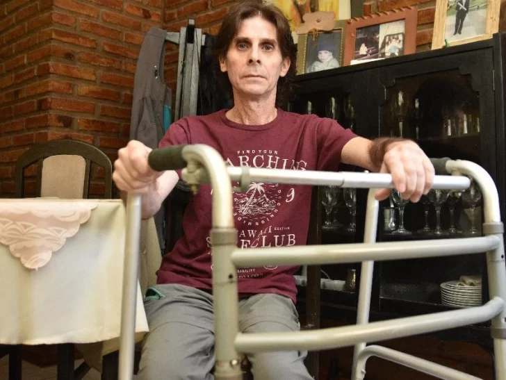 Donaron una casa para rifar y darle lo recaudado al hombre con esclerosis Donaron una casa para rifar y darle lo recaudado al hombre con esclerosis