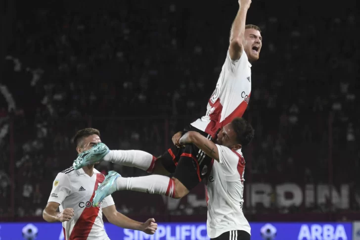 River debuta con equipo alternativo