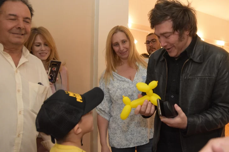 Previo a su visita, Milei se despegó de Vallejos y lo vinculó a Larreta