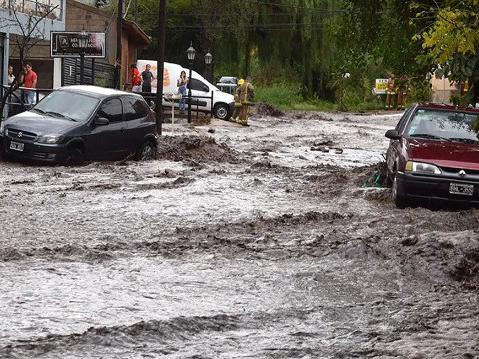 Asisten a 130 familias por tormenta