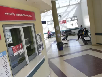 Choque y fuga en Rawson: un motociclista sufrió fracturas Choque y fuga en Rawson: un motociclista sufrió fracturas