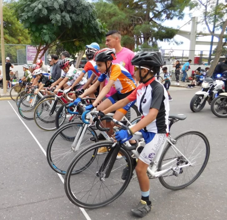 El futuro del pedal se presenta en Albardón